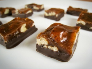 Vegan Pecan Caramel Chews