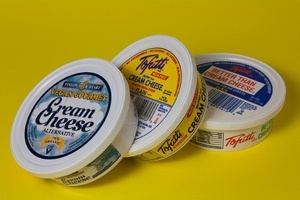 Vegan cream cheese taste test - Which one smothered the competition?