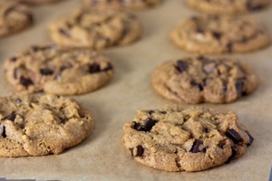 Chewy Vegan Chocolate Chip Cookies