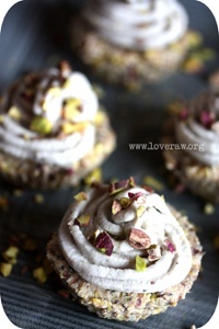 Raw Lemon Cupcakes with Pistachio Nuts