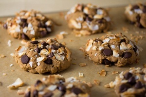 Vegan Toasted Coconut Chocolate Chip Cookies